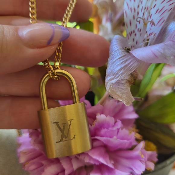 GORGEOUS LOUIS VUITTON NECKLACES (2) ON BRAND NEW 14K GOLD NECKLACE (not LV) - Picture 2 of 4
